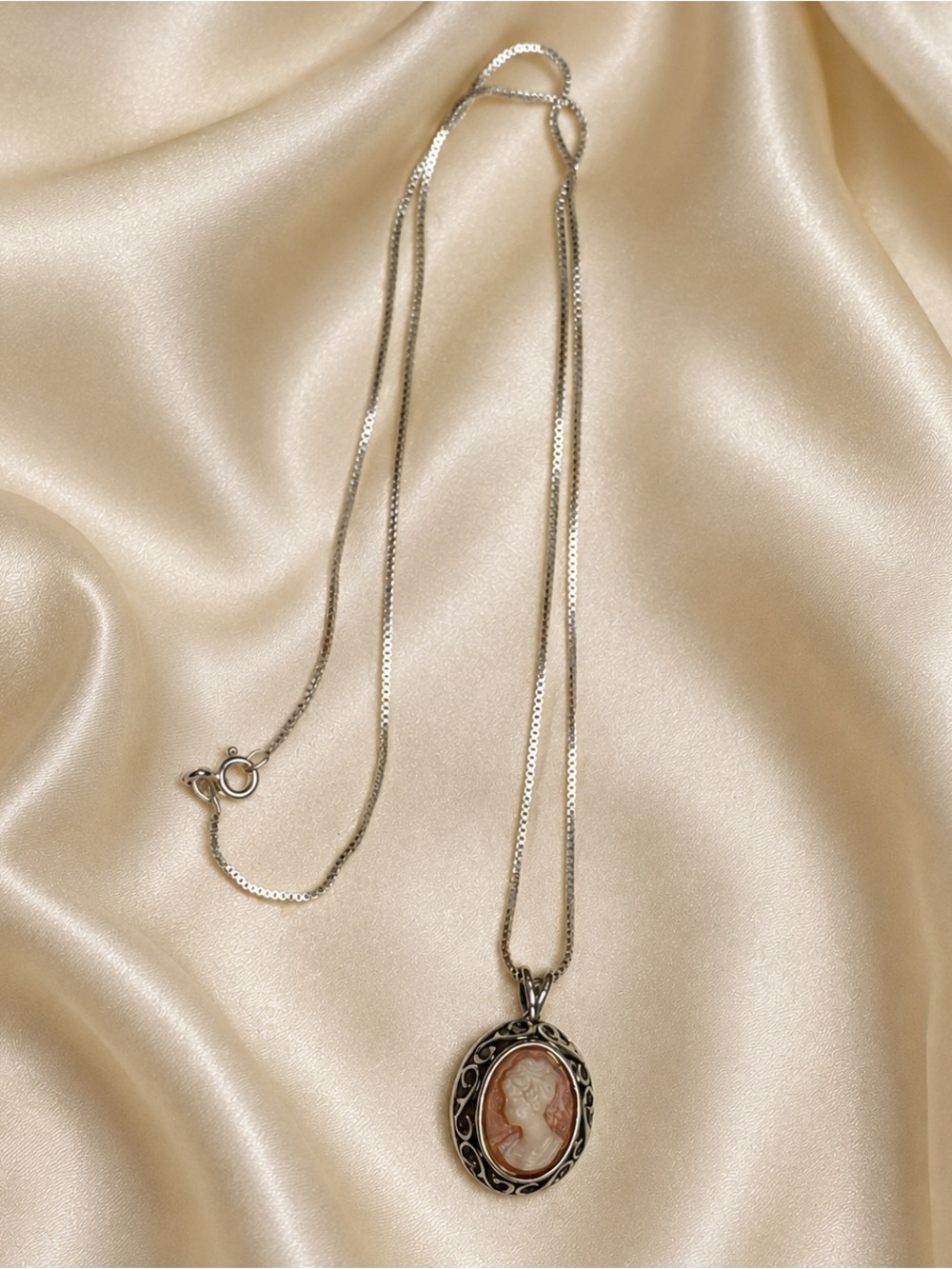 Vintage Sterling Silver 925 Shell Cameo Necklace | Oval Filigree Pendant